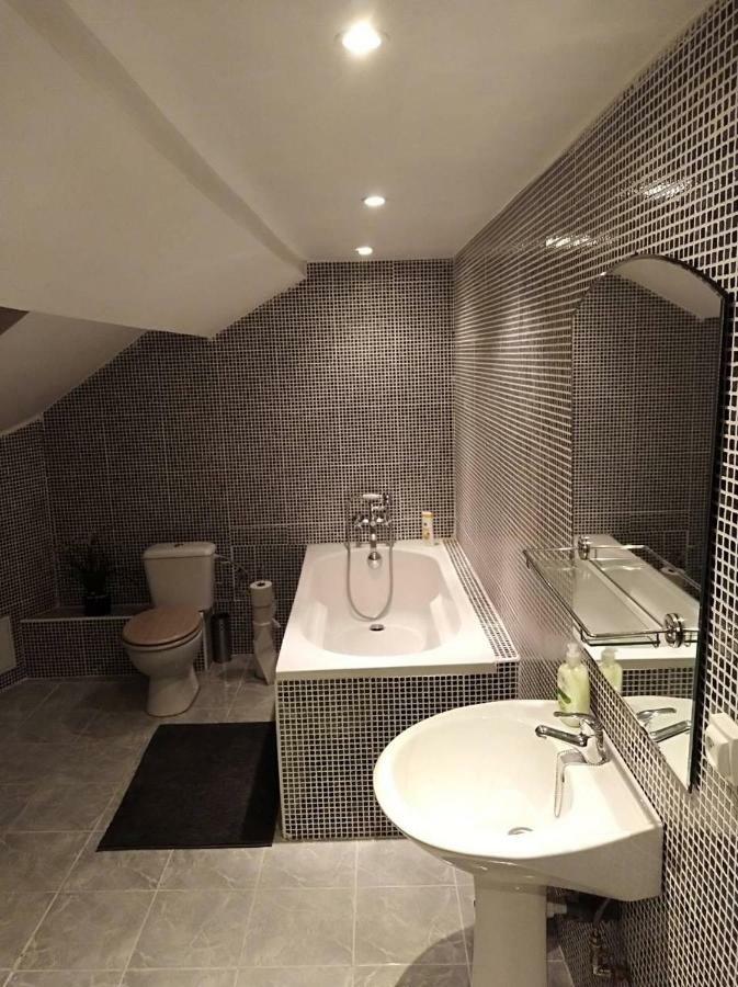Charmant Duplex A 200M De La Cathedrale Apartment Лиеж Екстериор снимка